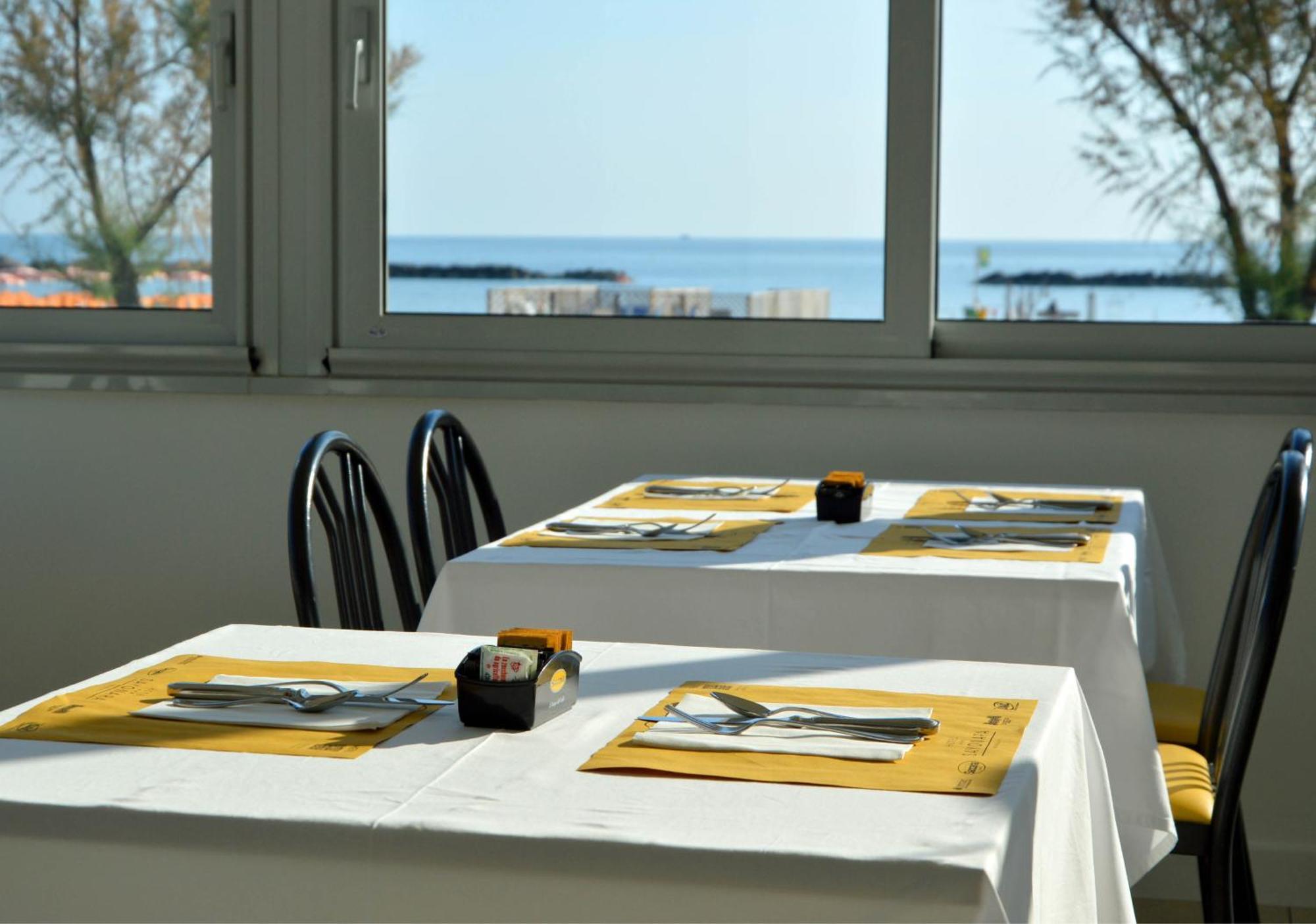 Hotel Sayonara Senigallia Eksteriør bilde